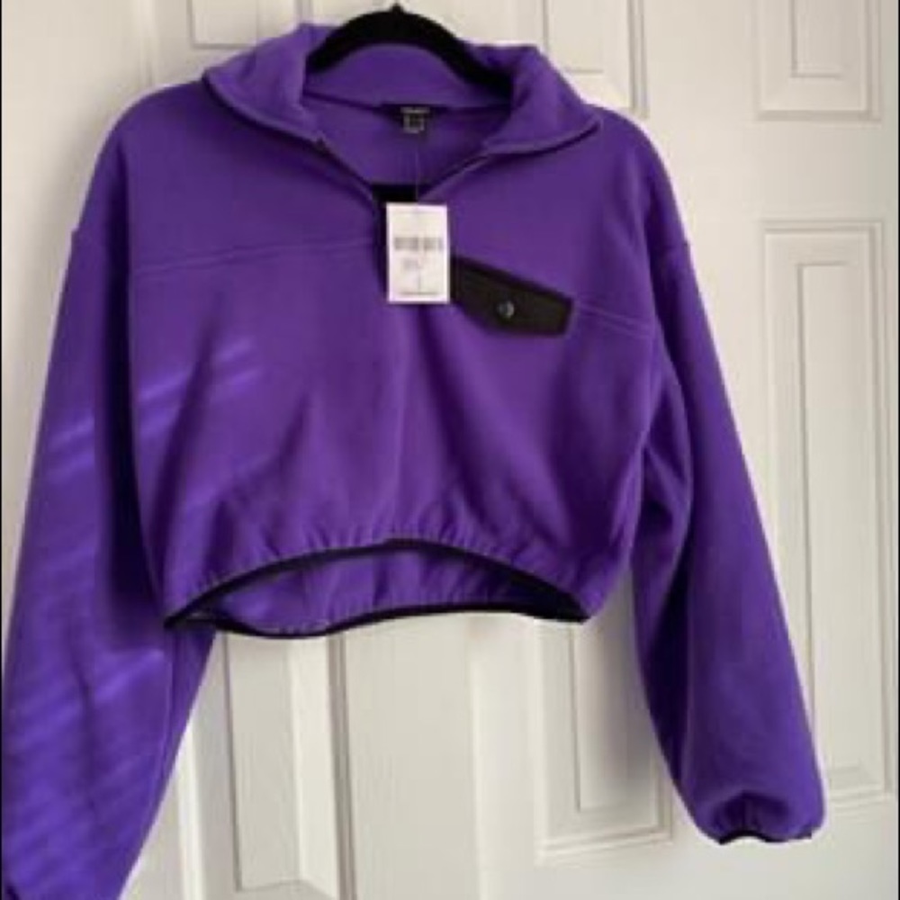 Purple cropped fleece quarter snap